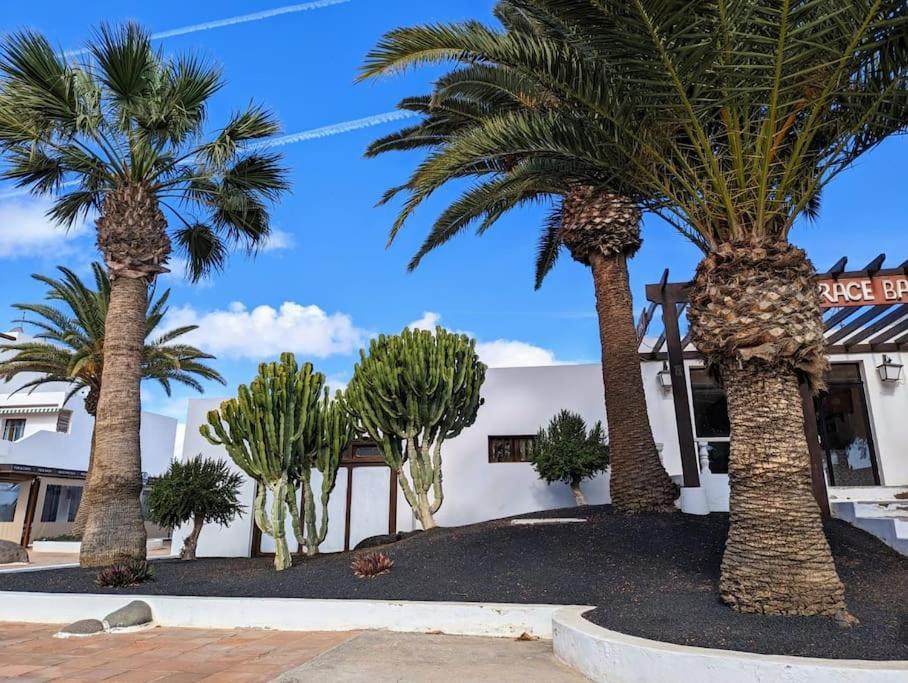 Charming Flat In Los Molinos With Terrace & Pools, Near Playa Bastian Costa Teguise Exterior foto